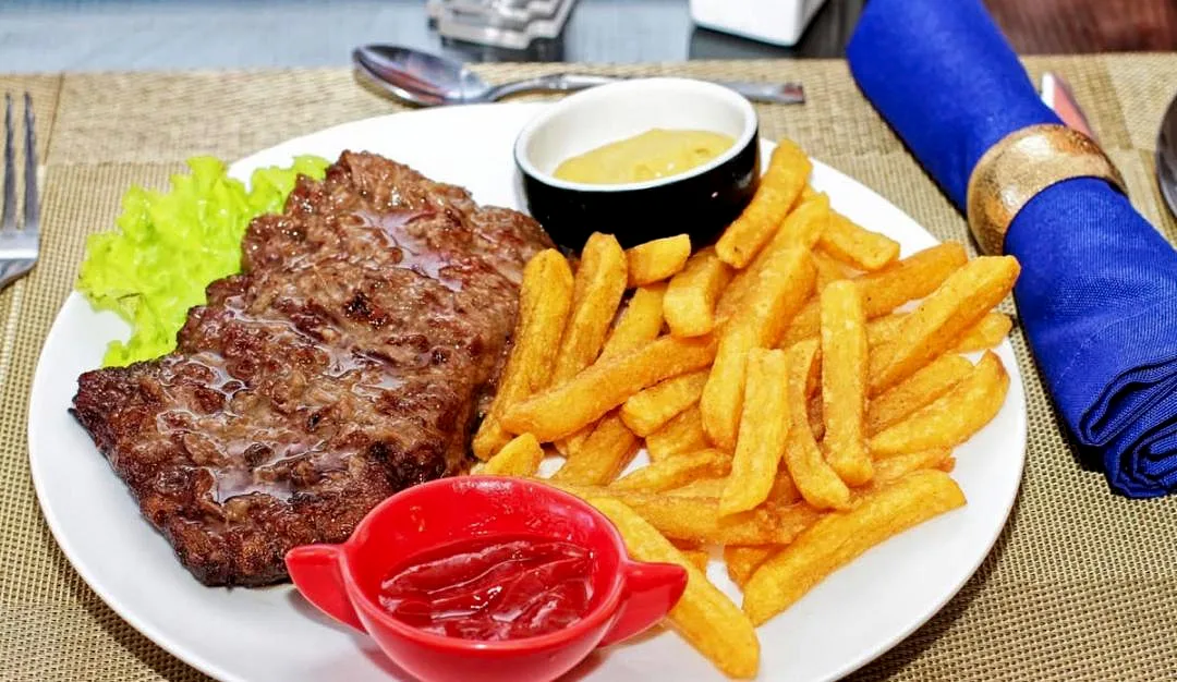 Steak de Filet de bœuf plus frites