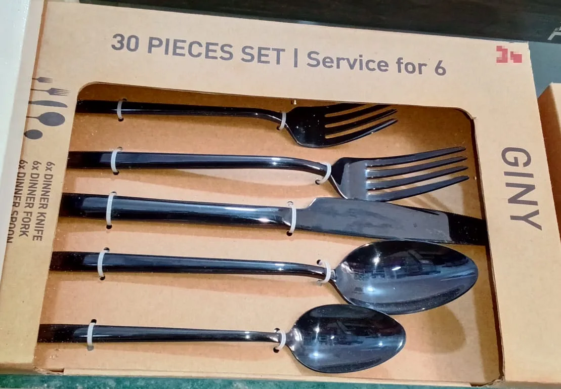 Ménagère de table GINY — Set de 30 pièces, service pour 6 personnes