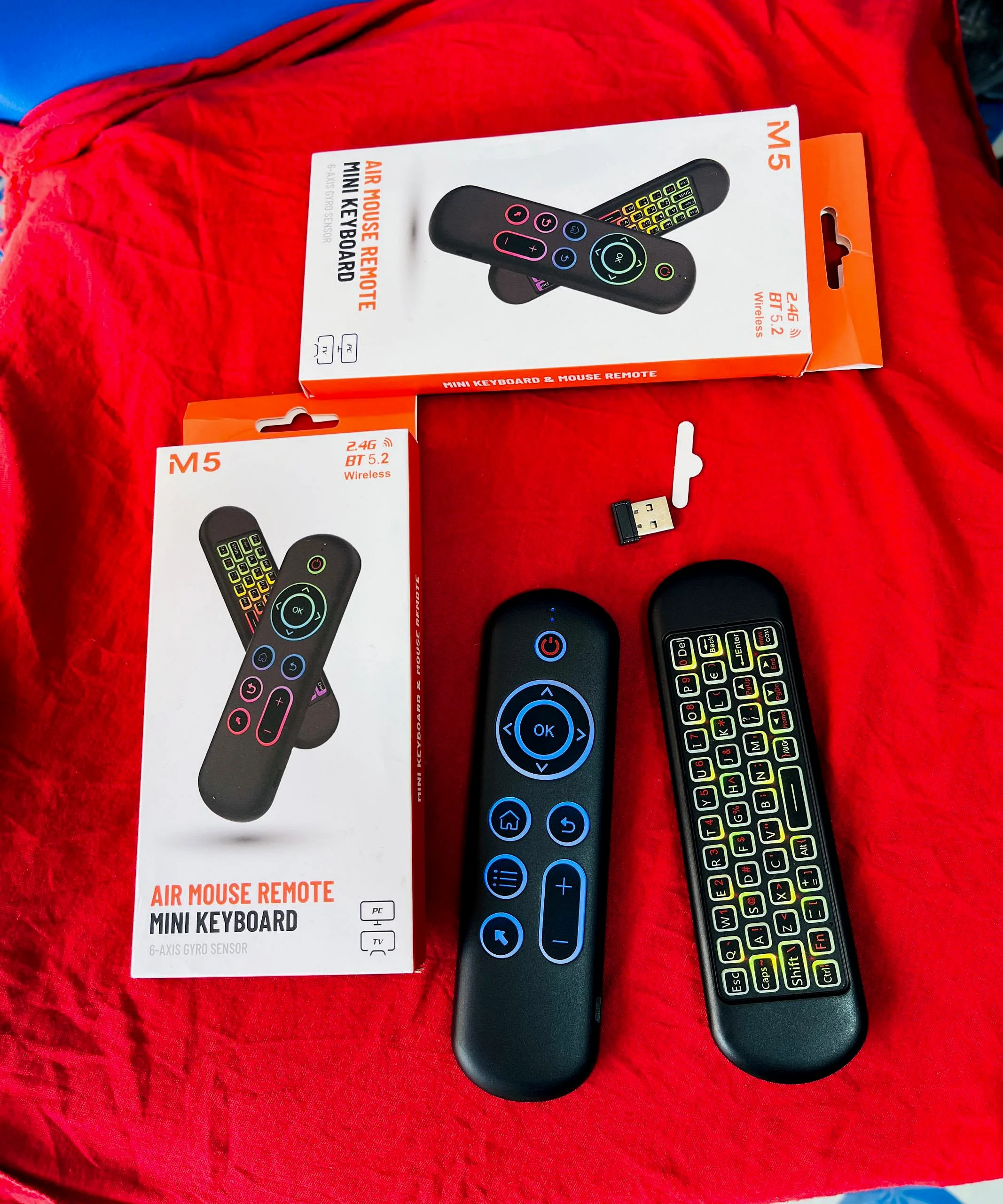 Télécommande tv, décodeur, woofers...